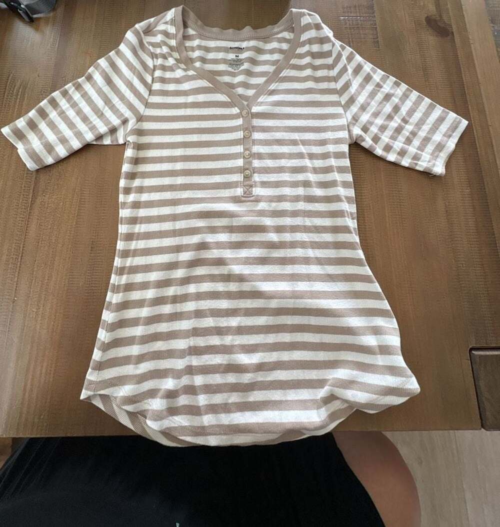 Sonoma Goods For Life Slim Fit Elbow Sleeve Ribbed Henley Top in Tan Stripe